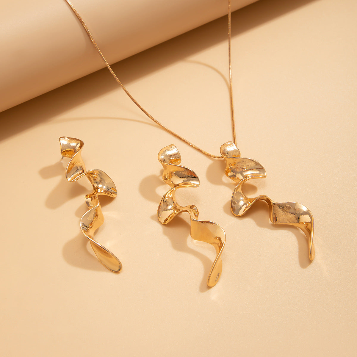 Spiral | Necklace & Earrings Set