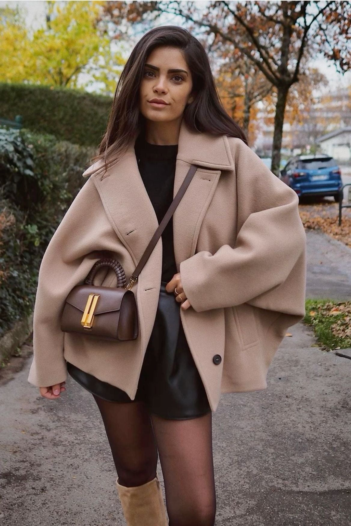 ICON | Beige coat