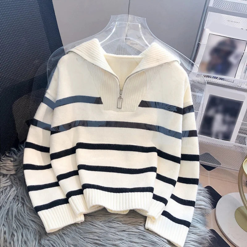 Ladies' Jumper Autumn/Winter - Thick Striped Jacket with Zip and Short Fit