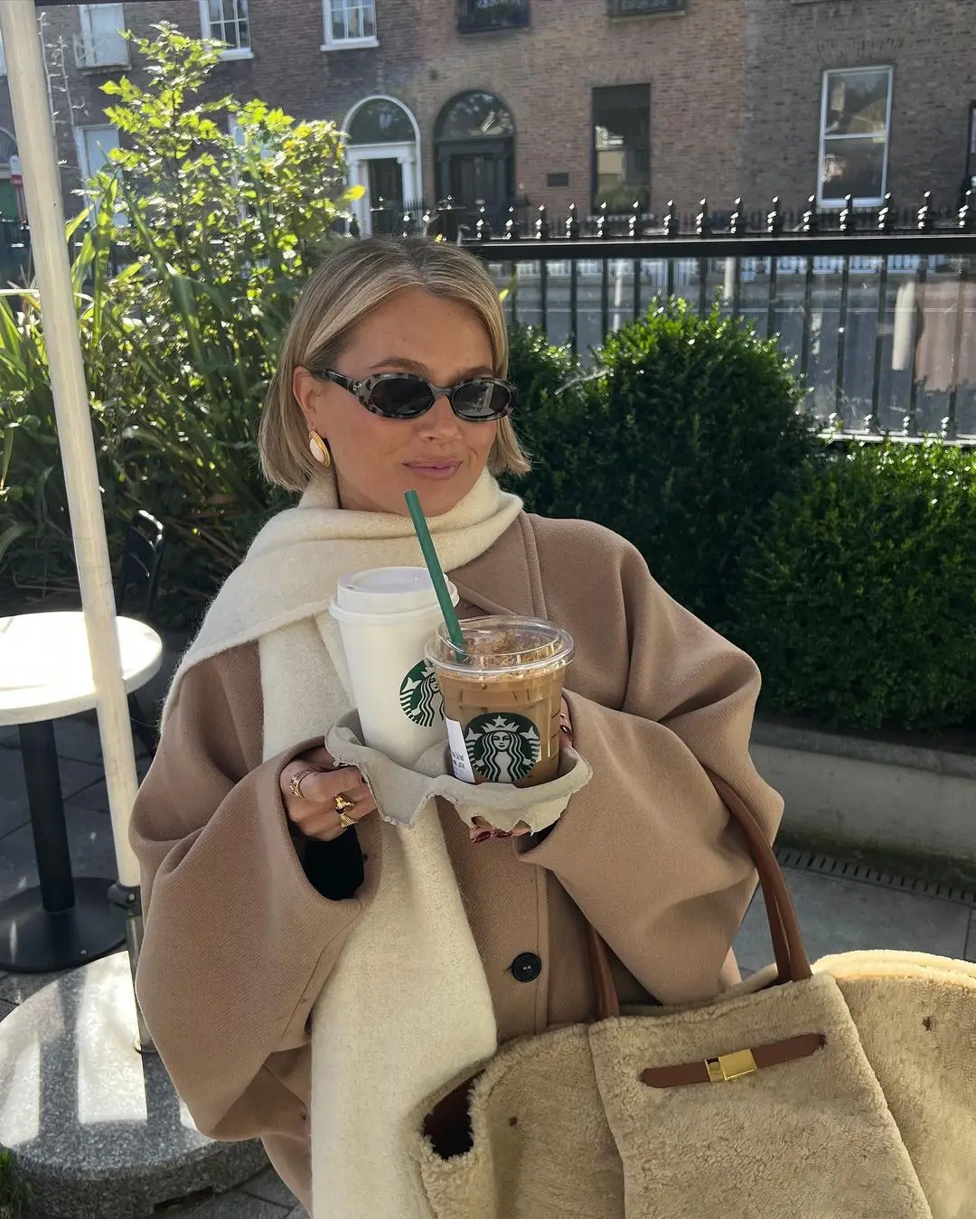 ICON | Beige coat